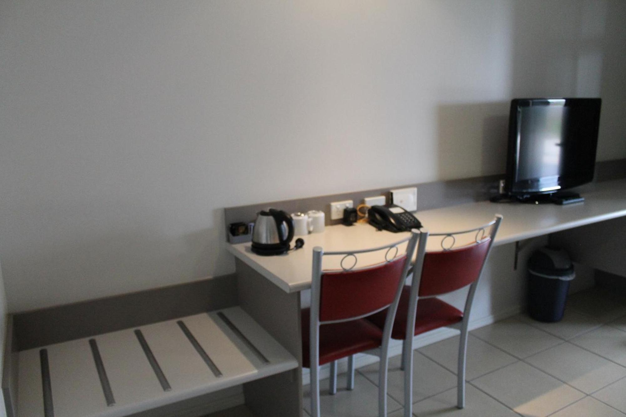 Blackwater Motor Inn Oda fotoğraf
