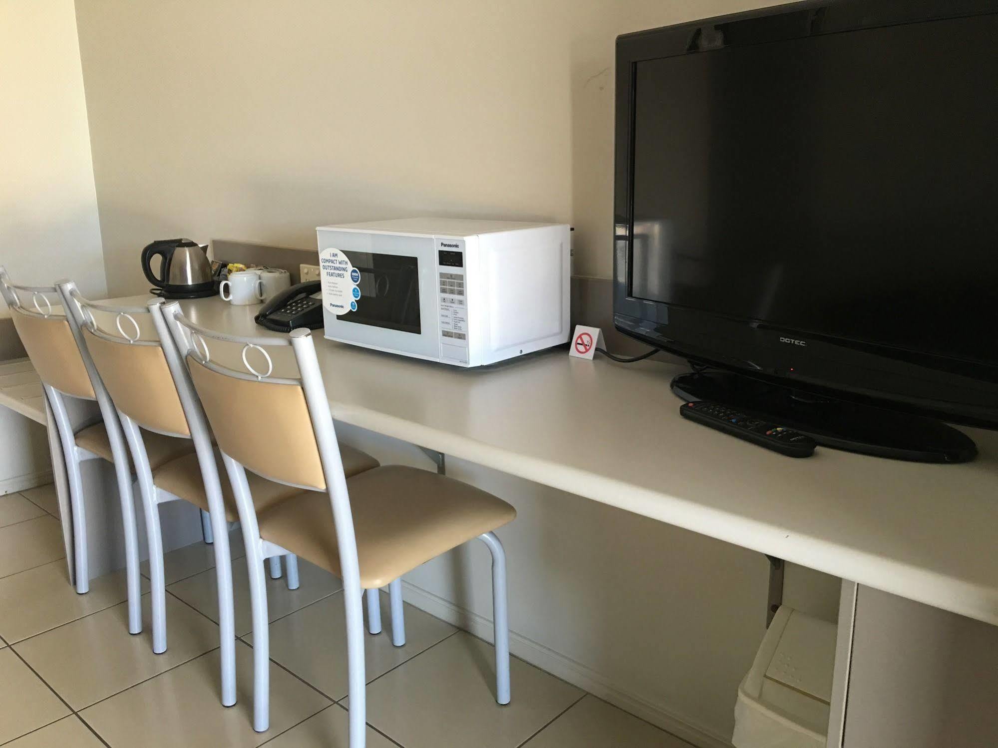 Blackwater Motor Inn Dış mekan fotoğraf