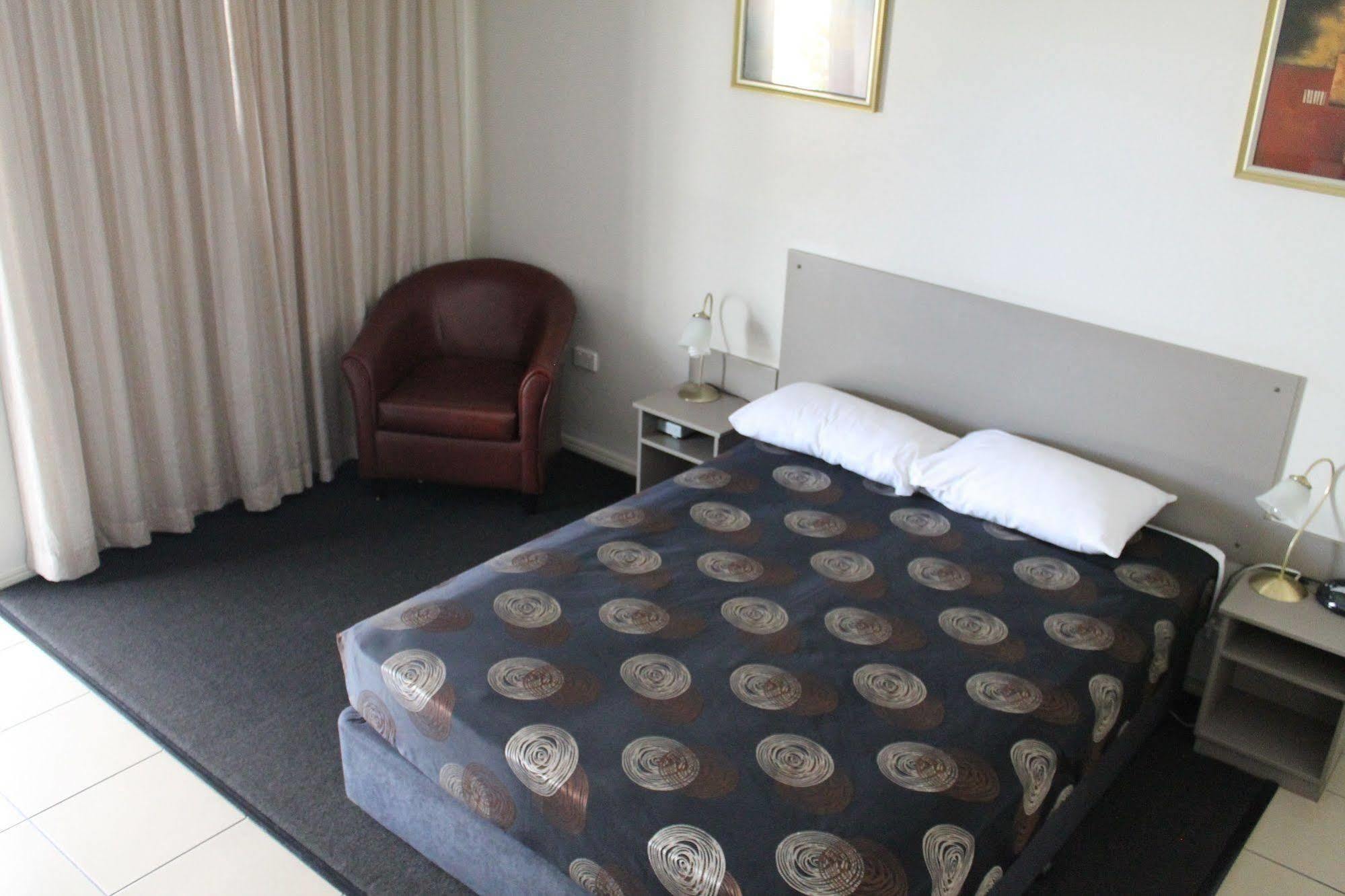 Blackwater Motor Inn Dış mekan fotoğraf