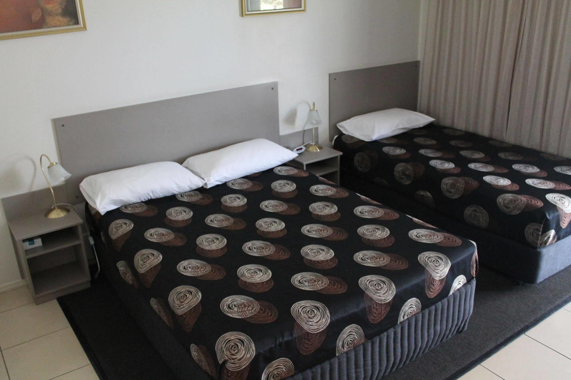 Blackwater Motor Inn Dış mekan fotoğraf